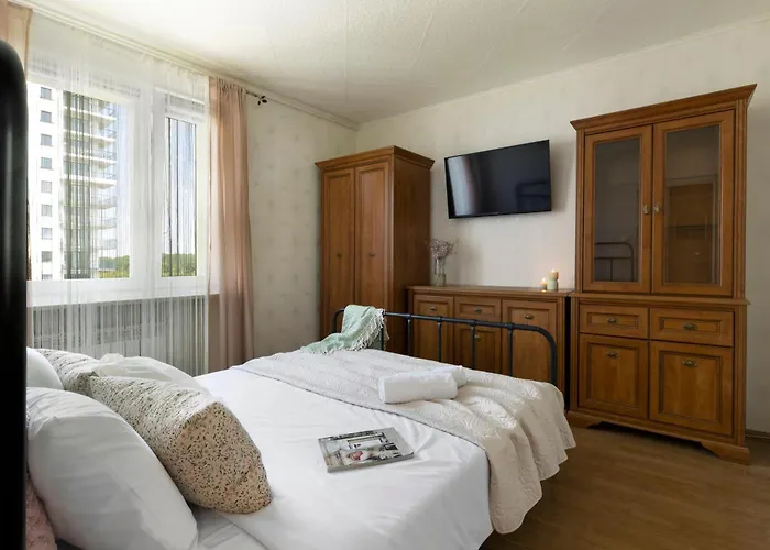 Elite Apartments By The Beach II
